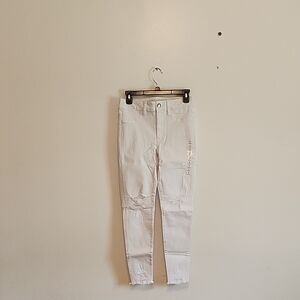 American Eagle Outfitters White Cropped Jeans